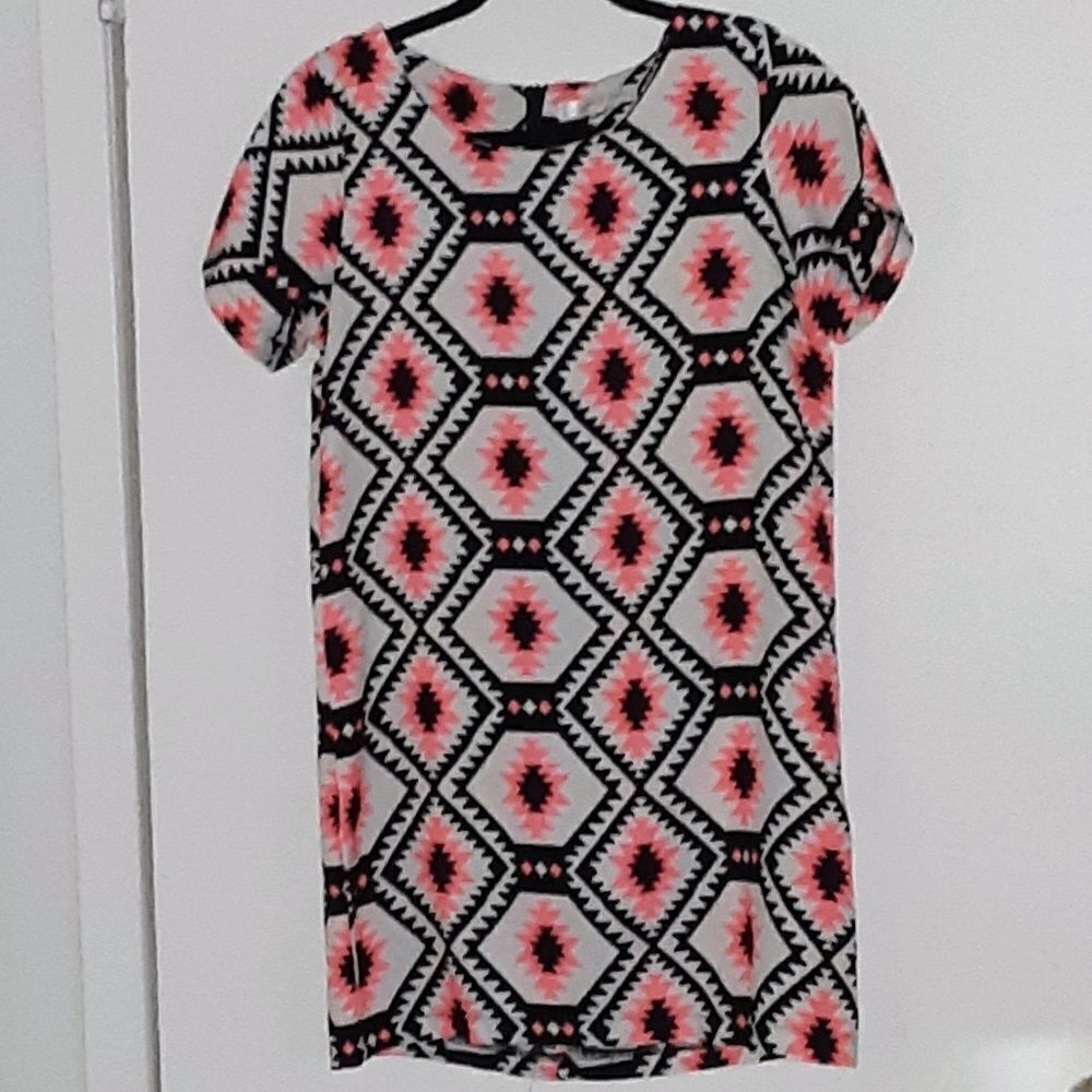 3/$20 Sale Falibourg du Temple Tribal Top